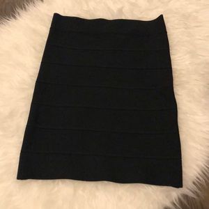 BCBGMaxazria classic knit skirt size s NWOT